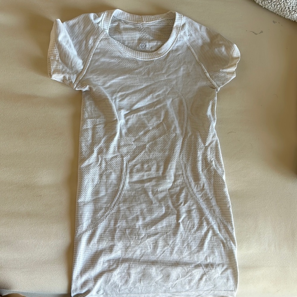 White Lululemon Swiftly Tech